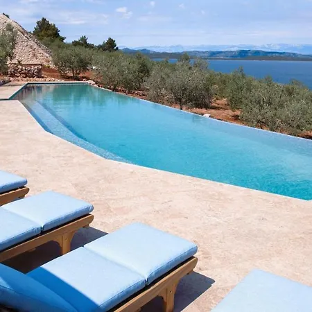 Nai 3.3 Hotel 5*