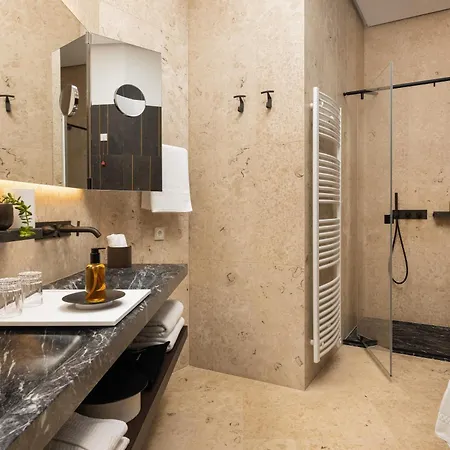 Hotel Nai 3.3