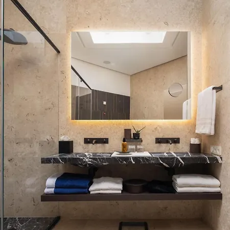 Nai 3.3 Hotel 5*